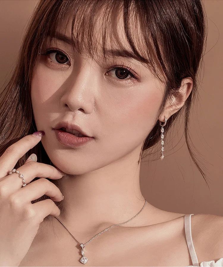 Glamour Sparkling Earrings
